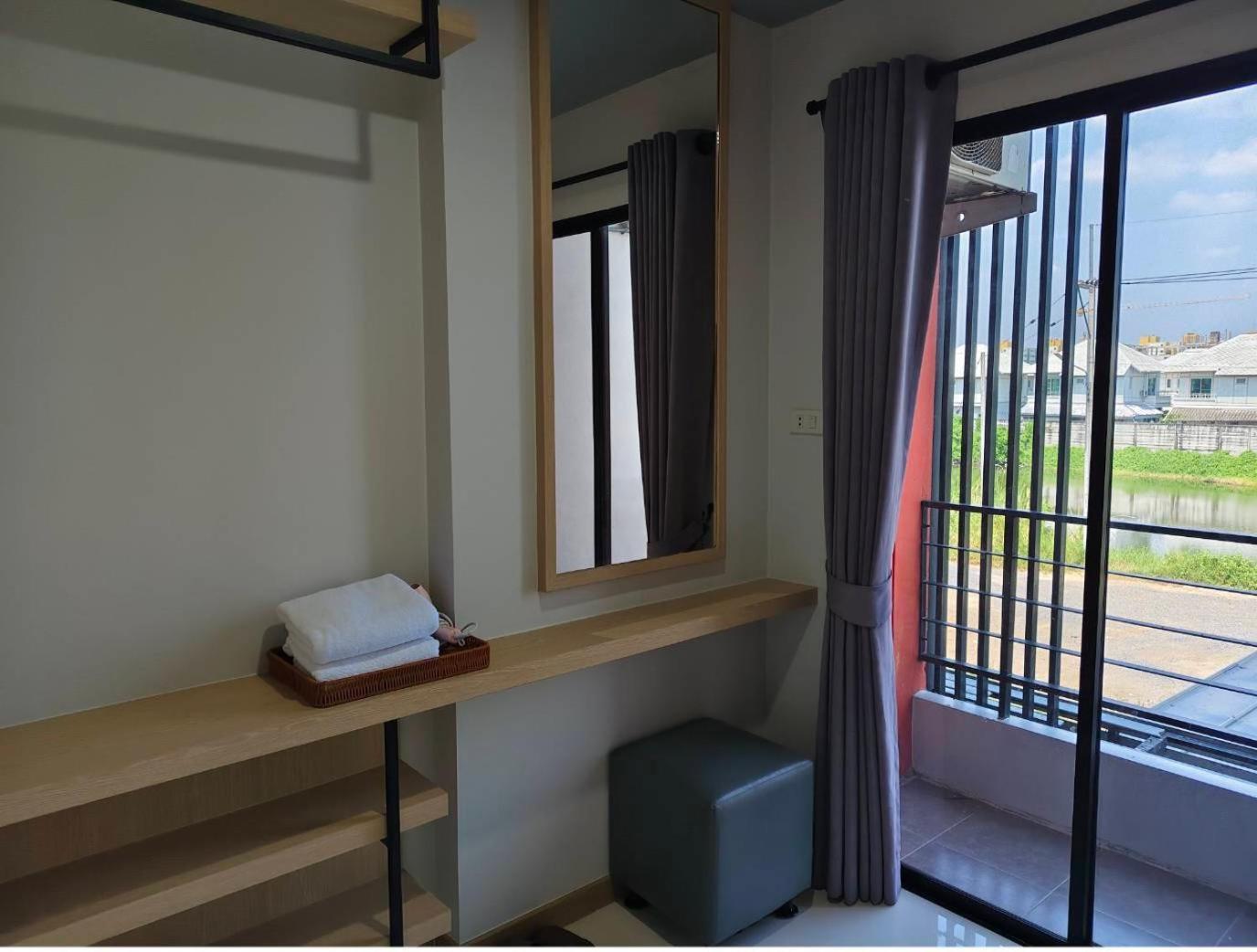 Baan Bangkok 97 Hotel Pathum Thani Room photo